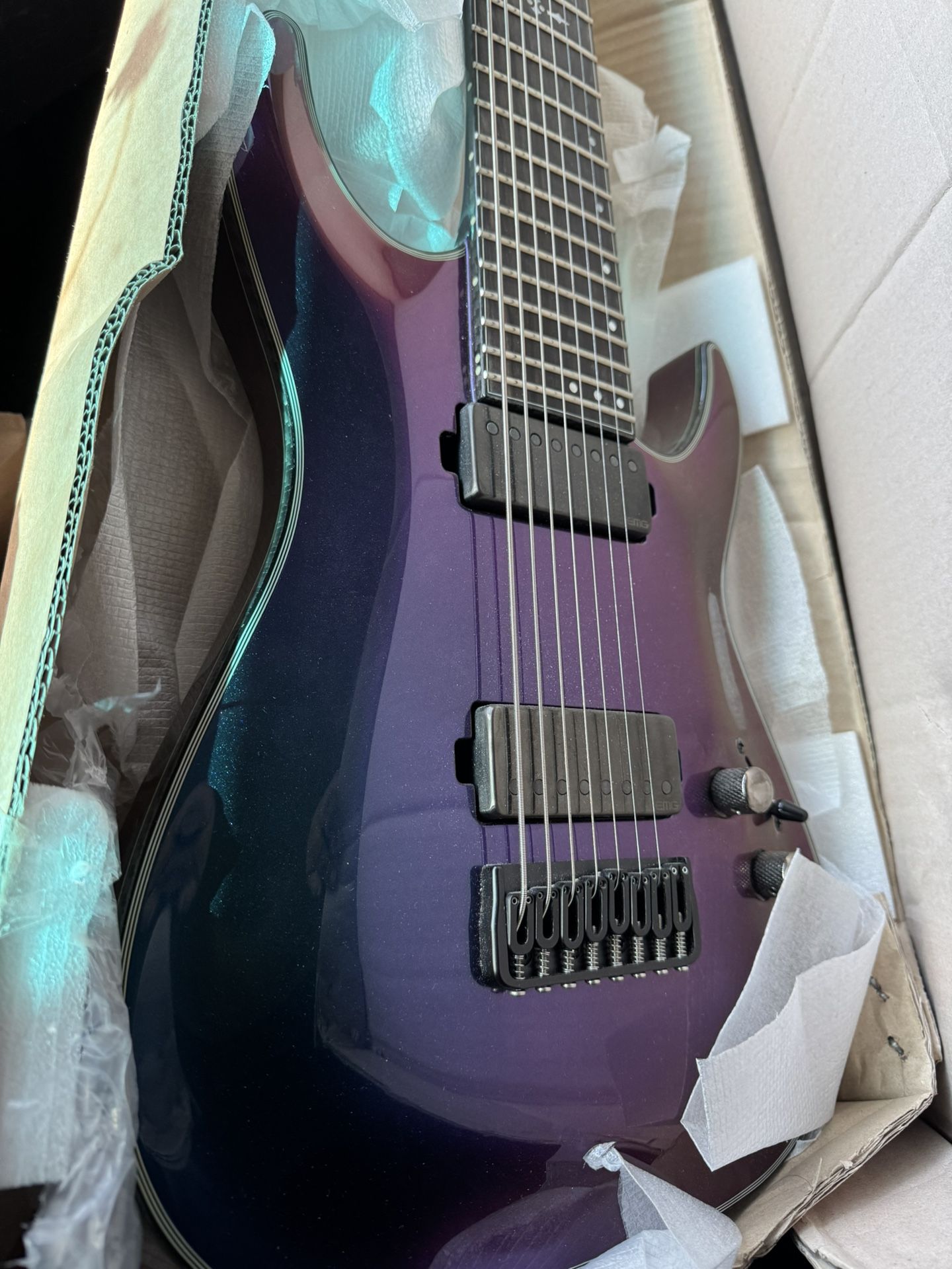 Schecter Hellraiser Hybrid Ultra Violet 8 String