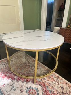 Round coffee table