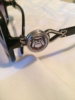 Georgia bulldogs Fashion Sunglasses 15.00 each