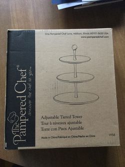 The Pampered Chef Adjustable Tiered Tower brand new