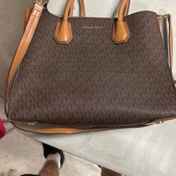 Micheal Kors Purse