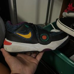Size 1 Kids Nikes 