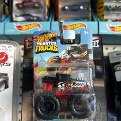 Hot Wheels 2021 Bone Shaker Monster Truck Minis 1:70  Exclusive Red And Black