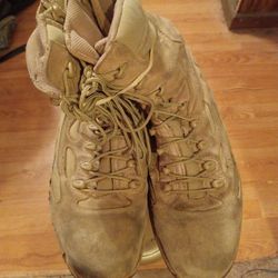 CONVERSE{tan lace up steel toe desert storm type combat boots