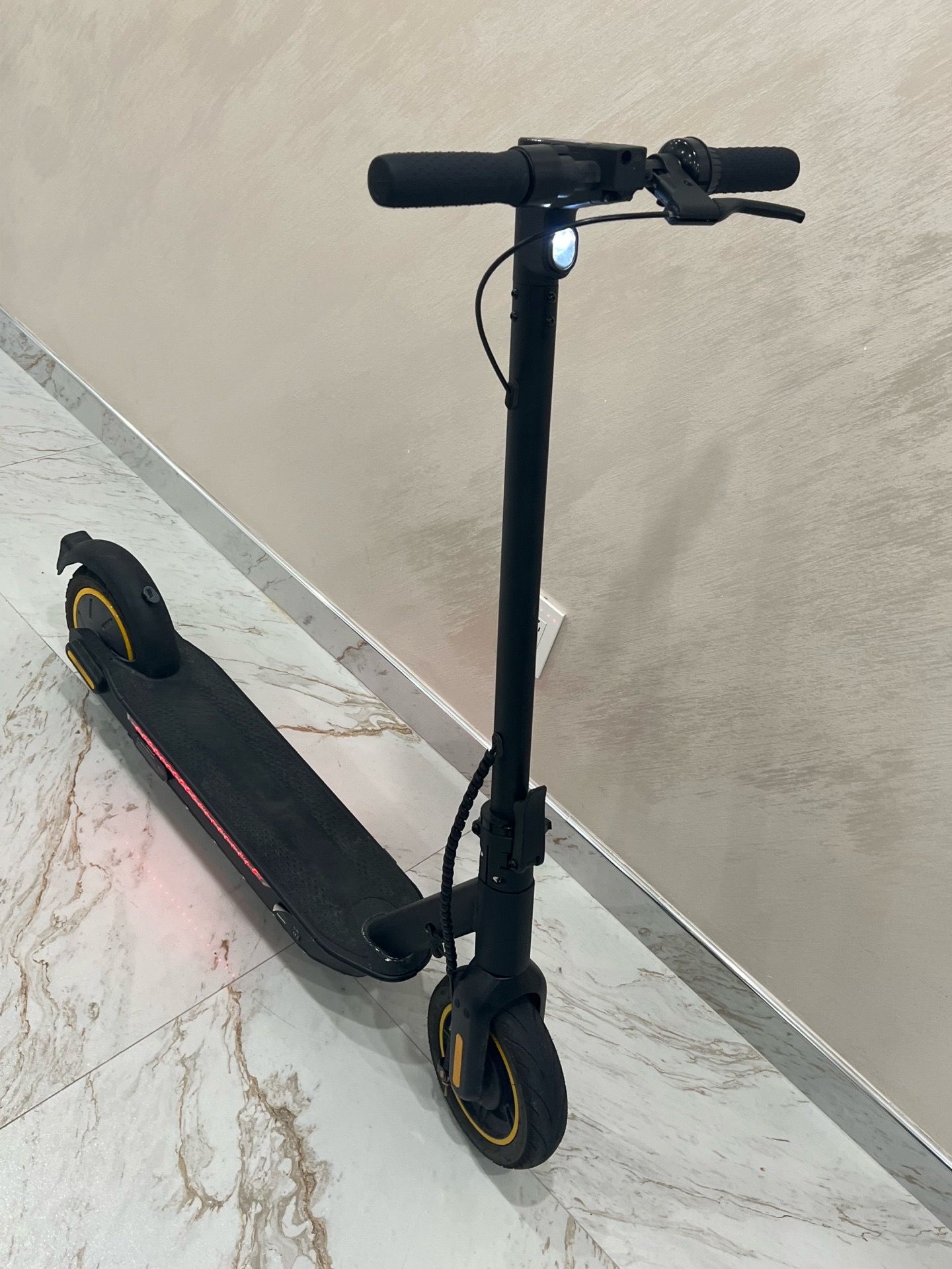 Electric scooter