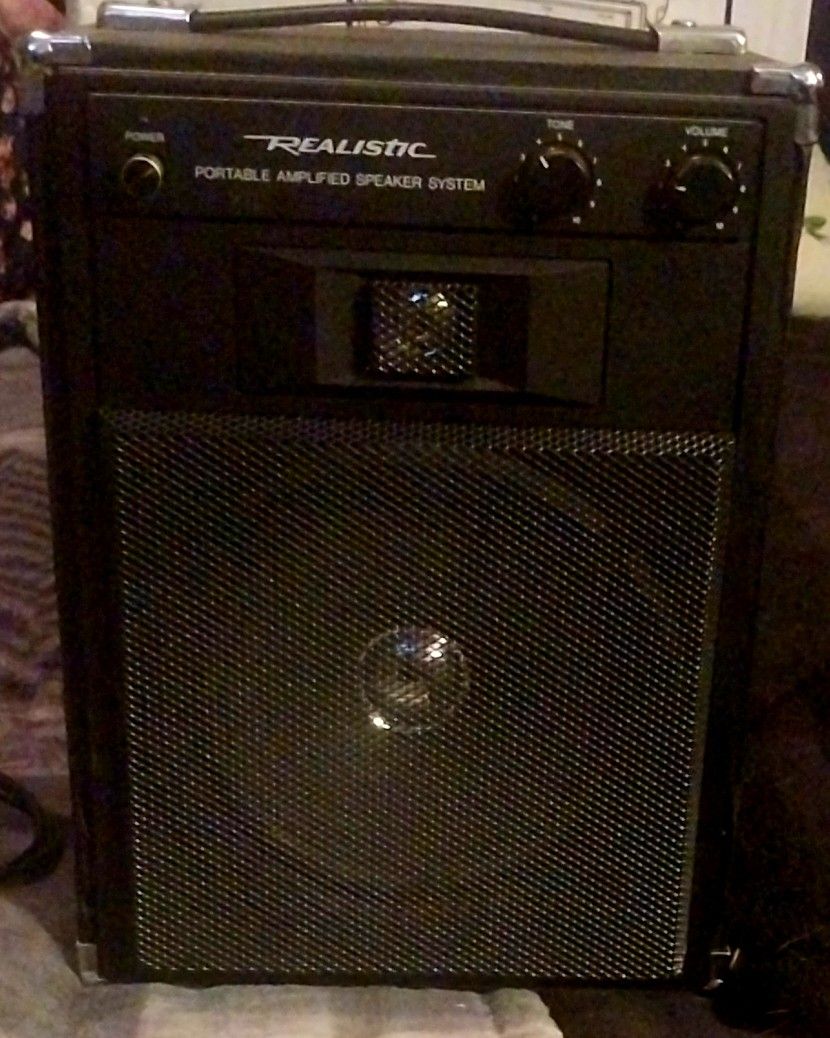 Vintage Realistic Portable Amplified Speaker