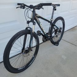 Giant Connect ATX 2 MTB Mountain Trail Hardtail Bike, Mechanical Disc Brakes, S Frame, 27.5" Tires, 21 Speed, Ready to ride!