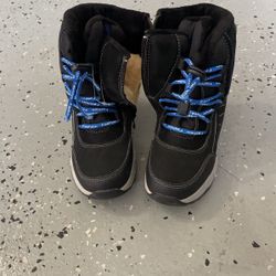 Kids Snow Boots Size 12