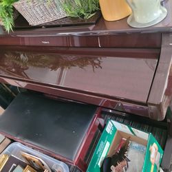 ROLAND KR-575 Intelligent Digital Piano with Bench