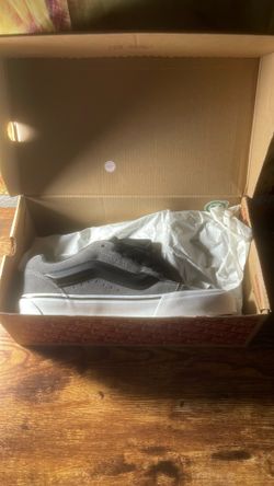 Vans ( Knu Skool) 9.5 Men’s
