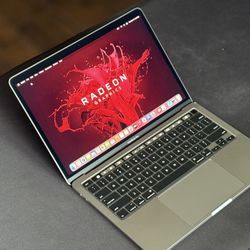 13” MacBook Pro 2020 - Quad-i5 / 16GB / 500GB