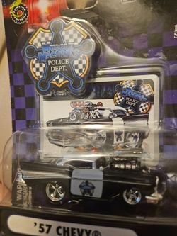 Muscle Machines 57 chevy police car