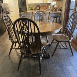 Oak Table & Chairs 