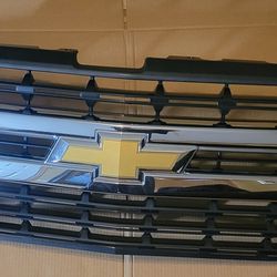 2019 2020 2021 2022 Chevy Silverado 1500 LT Chrome Grill W/ Emblem OEM