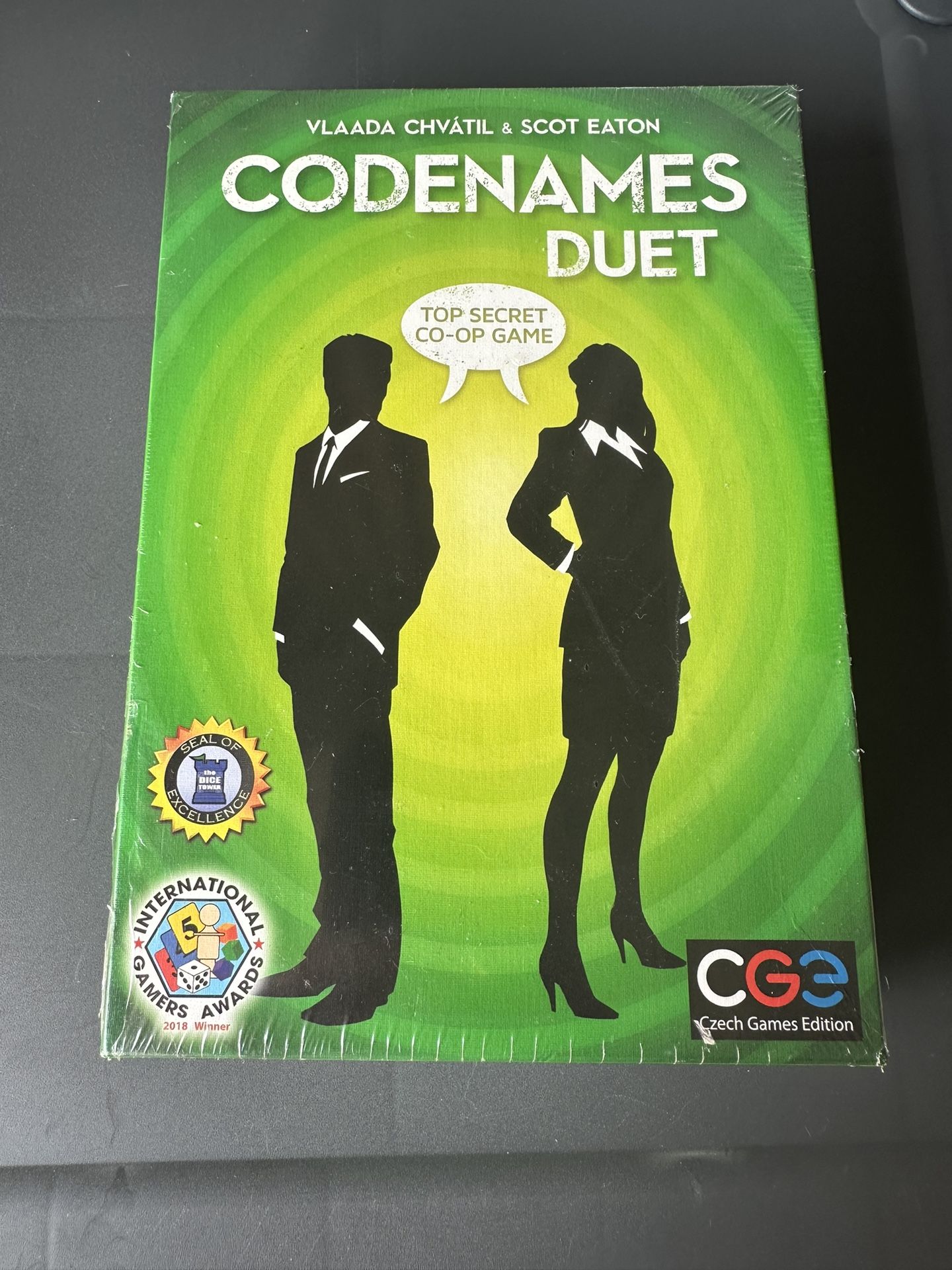 Codenames Duet Two Player Word Board Game COMPLETE sealed.