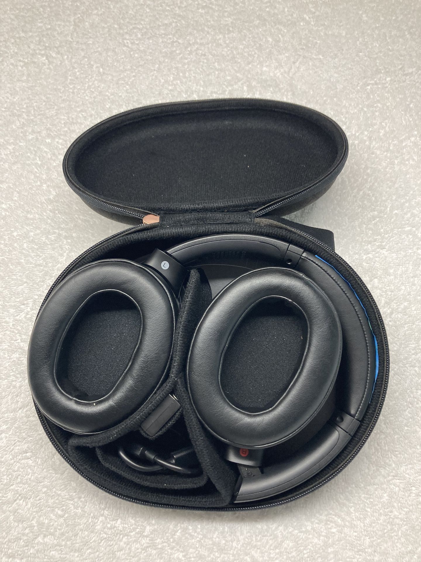 HEADPHONES - SONY WH-XB900N Extra Bass Bluetooth Noise Canceling -