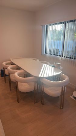 Dining table + chairs
