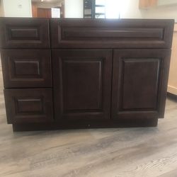 Vanity Drawer Base 42”