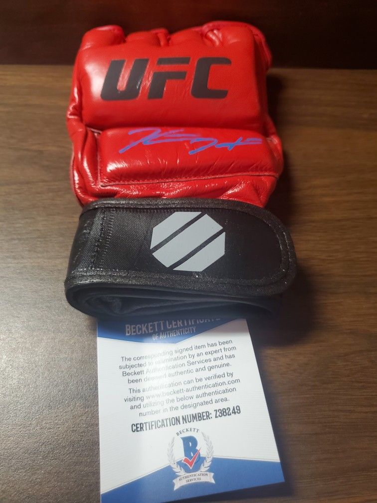 Kevin Holland Signed UFC Glove