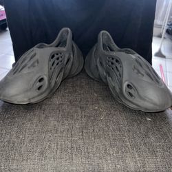 Yeezy Foam Runner 