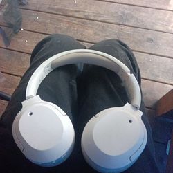 Bluetooth headphones 🎧 edifier