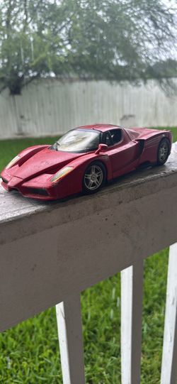 1/18 scale enzo ferrari