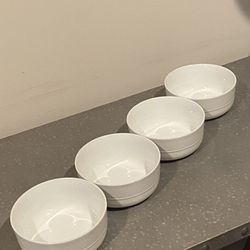 Set Of 4 New Large Crate & Barrel Noddle Soup/Cereal Bowls Designed By Aaron Pronunciation