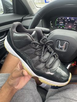 Jordan 11 Low 72-10