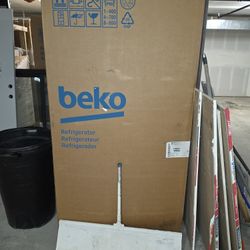BEKO FRENCH DOOR STAINLESS Counter Depth FRIDGE