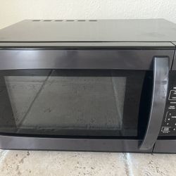 Hamilton Beach Countertop Microwave Black Model #EM031M2ZC-X3.