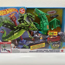Brand New Hot Wheels Air Attack Dragon Track Set Motorized Robo Dragon with 1:63 Toy Car