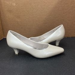 Coach And Four Shoes. Item No 526 (Shopgoodwill)