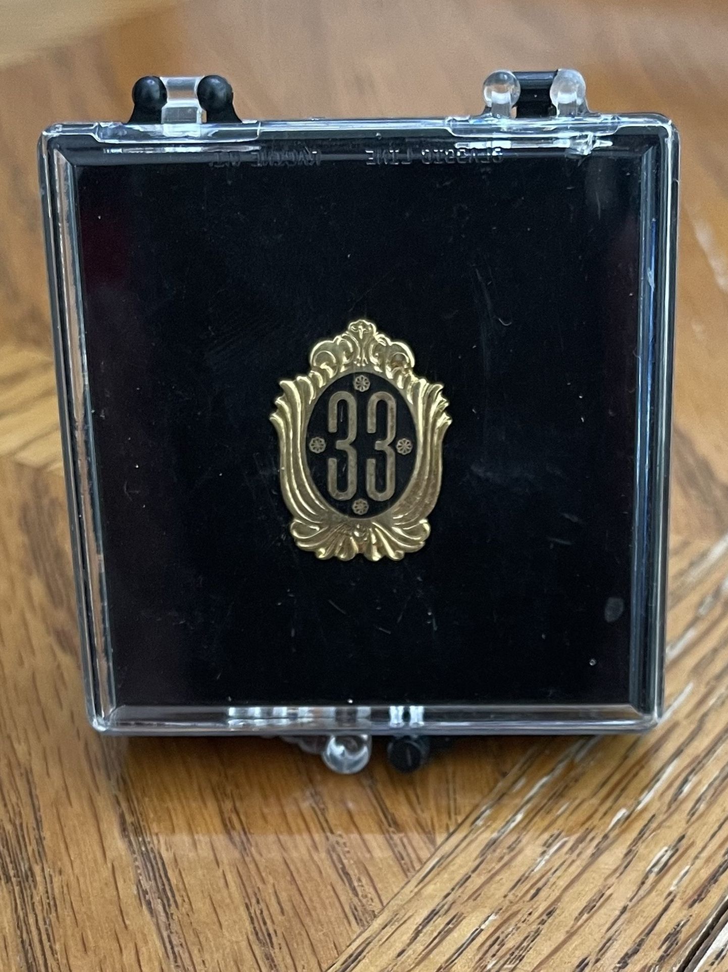 Disney Club 33 Disneyland GOLD Member Only Original Logo Badge Old Boxed Pin