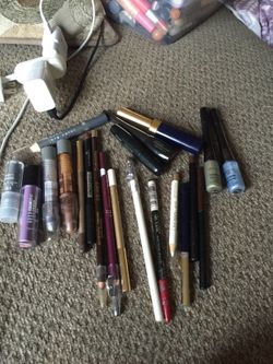 Mascara lip liner eye liner