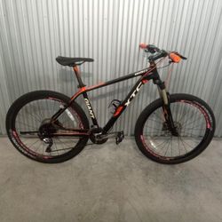 BICYCLE GIANT 27 SPEED SIZE 27,5 BRAND NEW 