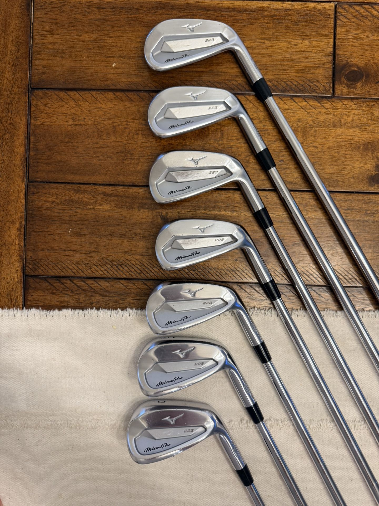 Mizuno 223 RH 4-PW, Modus3 Tour115 S Flex, Superstroke REVL Midsize Grips