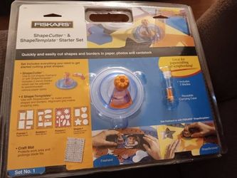 FISKARS Shape Cutter & Shape Template Starter Set