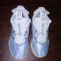 Women sneakers