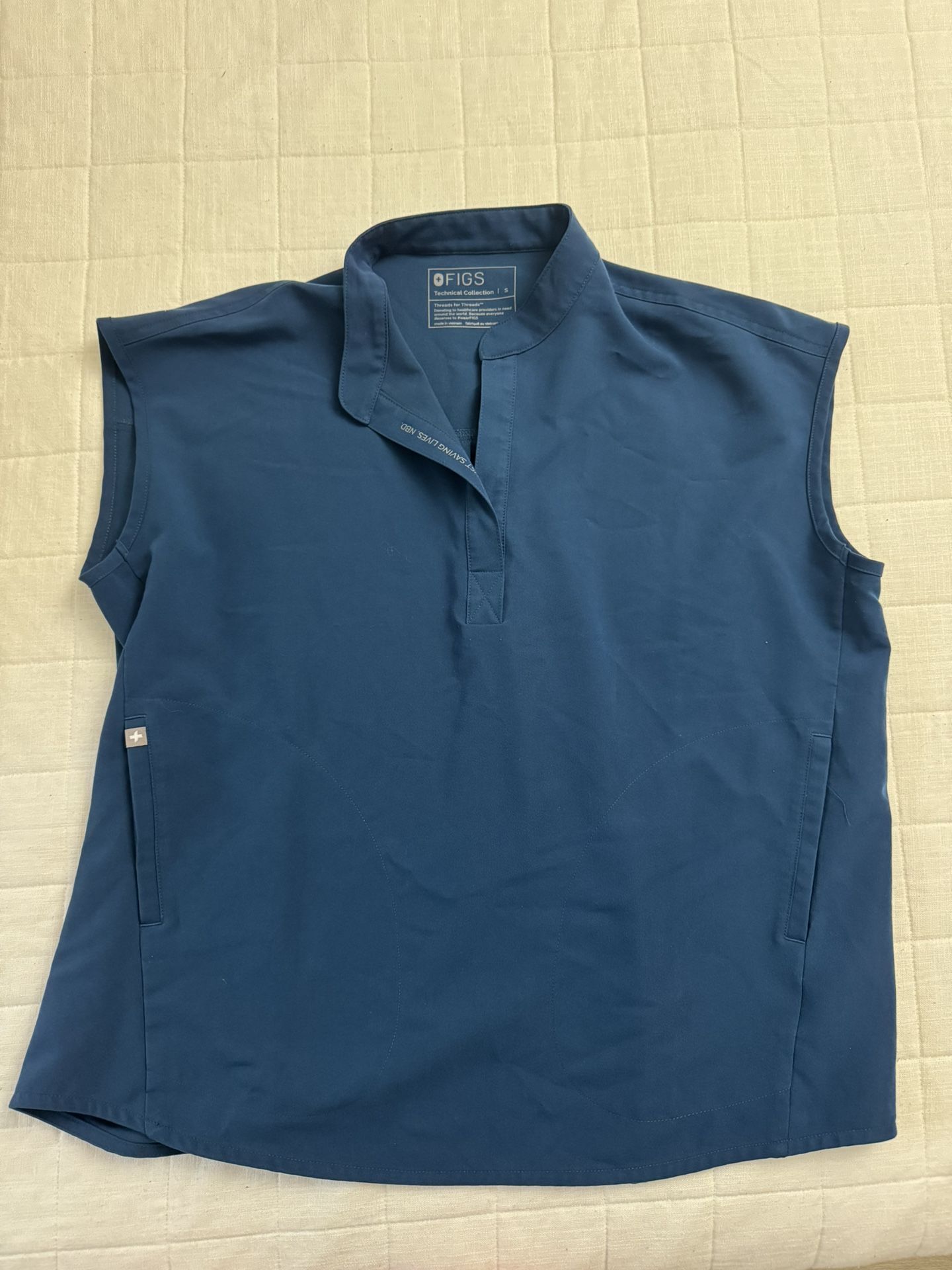 Figs Scrub Top