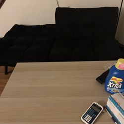 125$ For The Couch  And Table 1st Come 1st Serve  