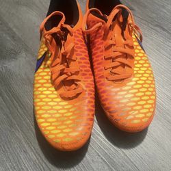 Nike Magistas