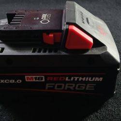 Milwaukee M18 Battery Forge 8.0