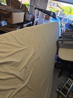 Full size mattress and twin size