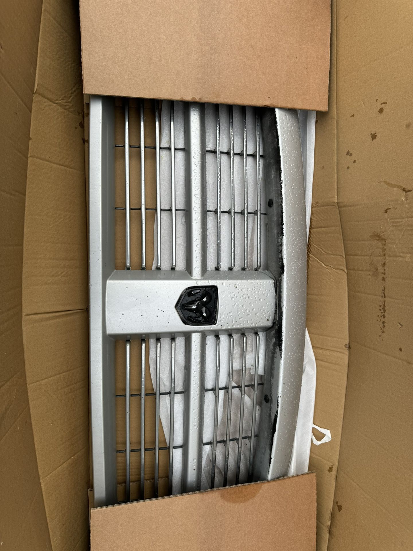 2007 dodge ram 1500 grill
