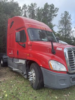 2015 Freightliner Cascadia Thumbnail