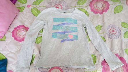Girls shirt size L