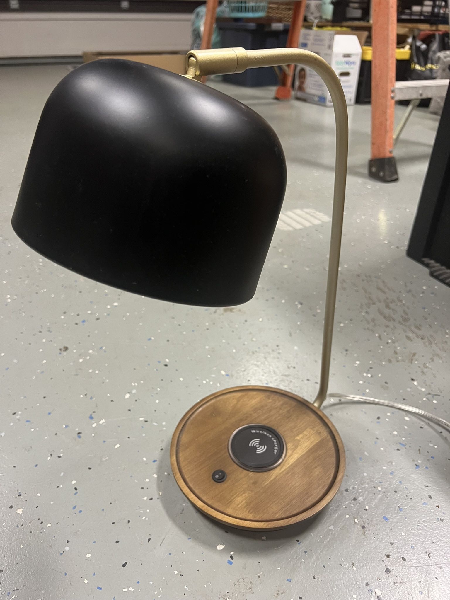 Table Lamp With Wireless Phone Charger