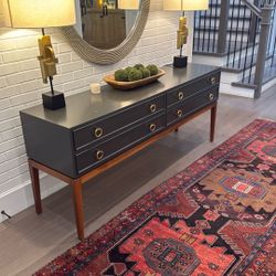 LACQUERED SIDEBOARD