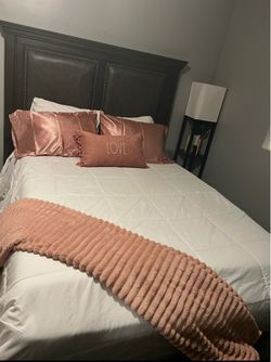 Bedroom set