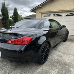 2011 Infiniti G37